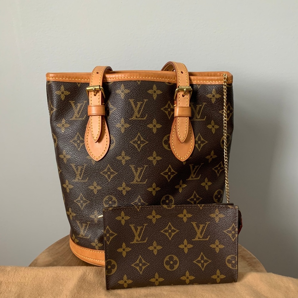 Gently Used Authentic Louis Vuitton Petit Bag